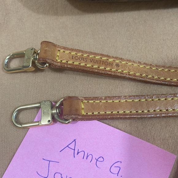 💥Authentic Vintage LV Monogram Pochette Crossbody Bag💥 - Picture 10 of 17